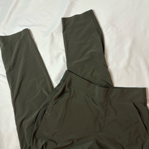 Athleta Brooklyn Mid Rise Ankle Pants Women’s 8 Green Travel Commute Casual EUC